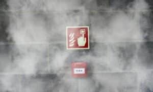fumo sui segnali di emergenza